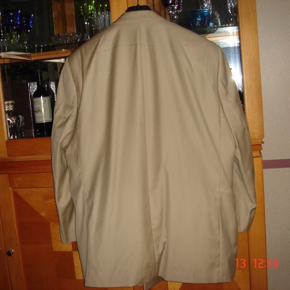 Beige Blazer - Picture 3 of 4